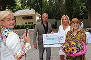 Claudia Effenberg Dave Kaufmann, Birgit Fischer-Höper, Patricia Riekel - Ladies Lunch in München zu Gunsten Tribute to Bambi im Restaurant Teatro Solln im Iberl (©Foto: Martin Schmitz)